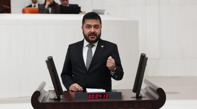 ‘Cumhuriyet yolumuzu aydınlatıyor’