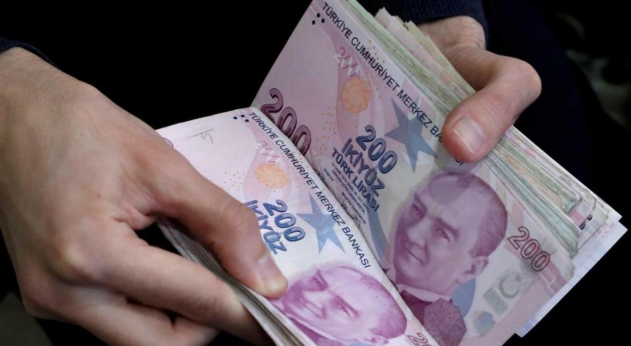 ‘Emekli maaşı ve ikramiye asgari ücret kadar olmalı’