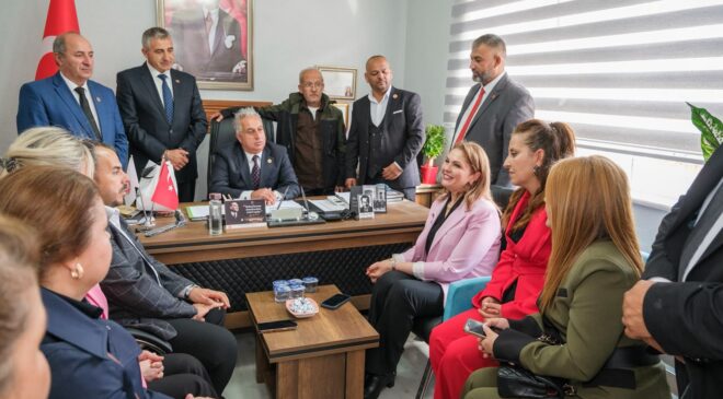 İba, muhtarların yanında