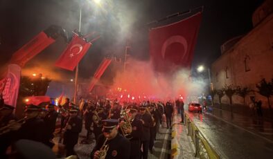 Fener Alayı yağmur dinlemedi