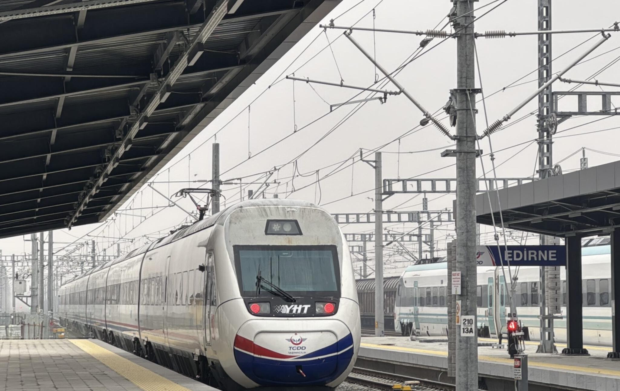 Günde 6 hızlı tren seferi