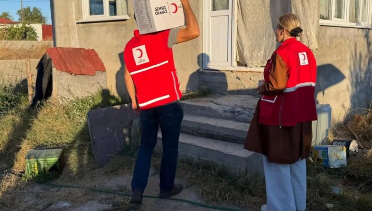 İhtiyaç sahibi ailelere gıda yardımı