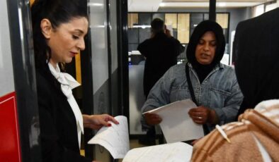 İş arayanlarla işverenler bir araya geldi