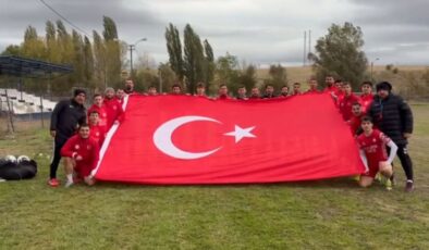 Yeşil sahadan yükselen ses: Yaşasın Cumhuriyet!