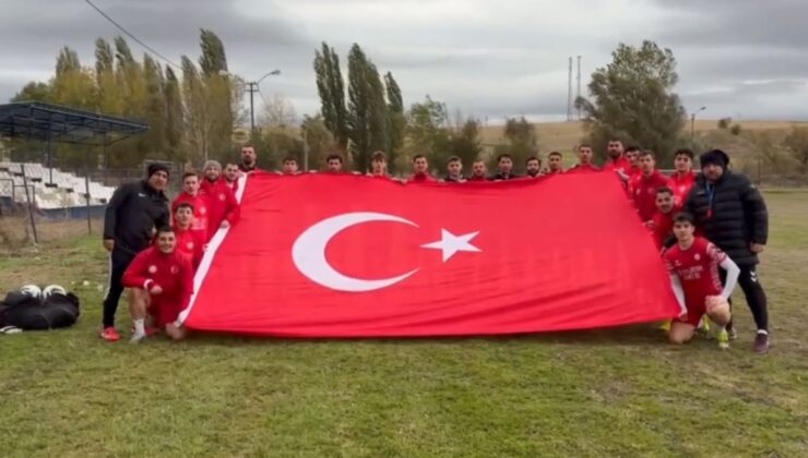 Yeşil sahadan yükselen ses: Yaşasın Cumhuriyet!