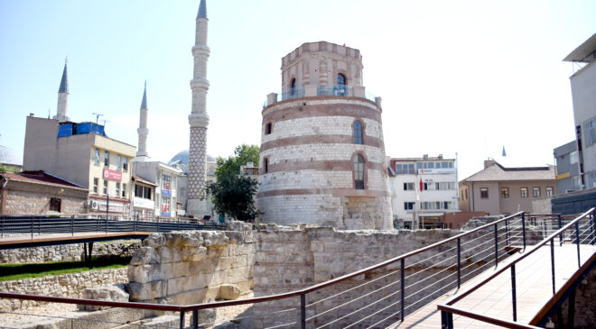 Makedonya Kulesi konuşulacak