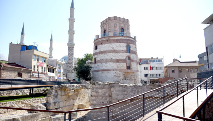 Makedonya Kulesi konuşulacak