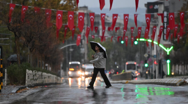 Sağanak etkili oluyor
