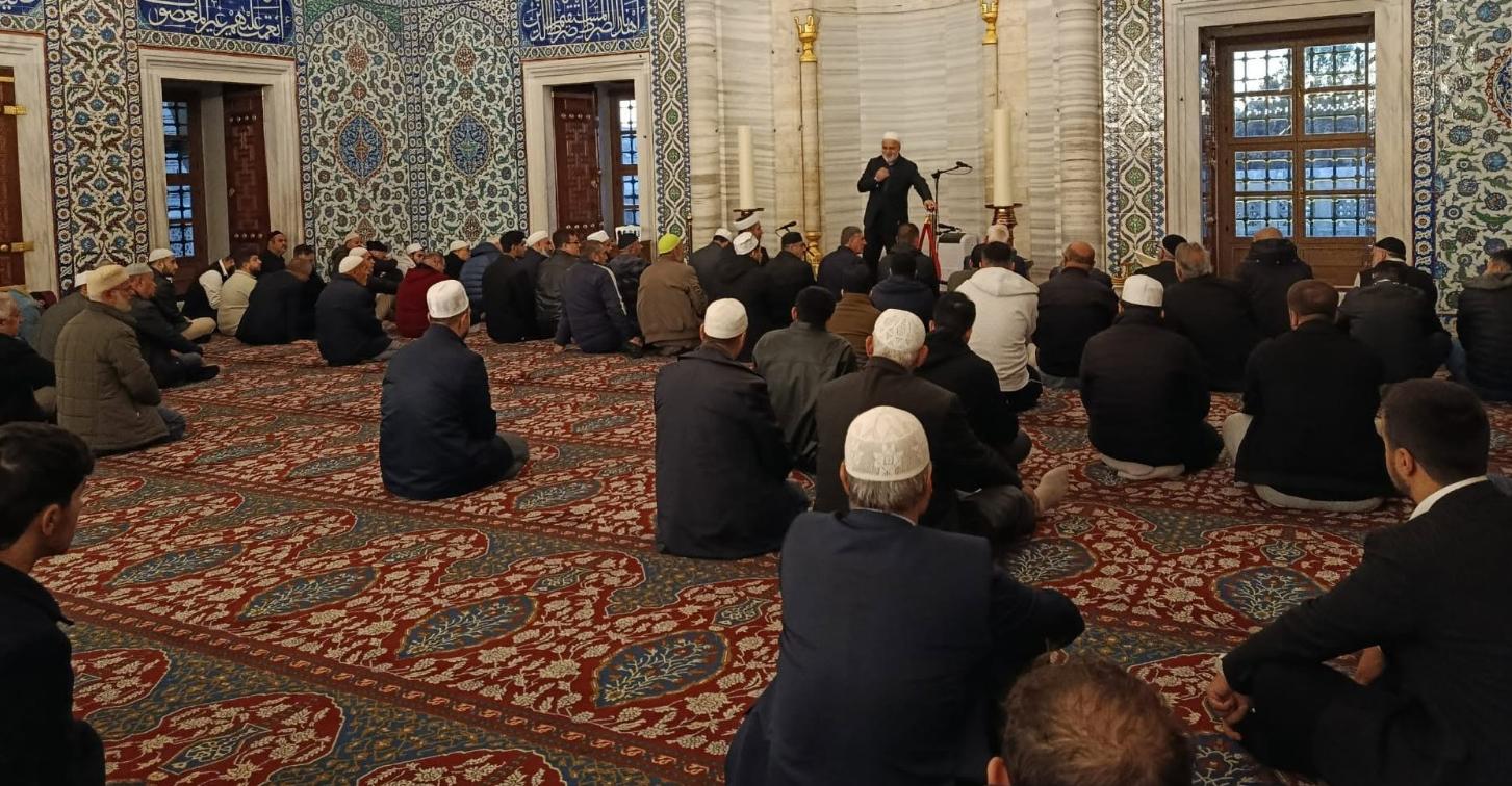 Selimiye Camii’nde sabah namazı buluşması