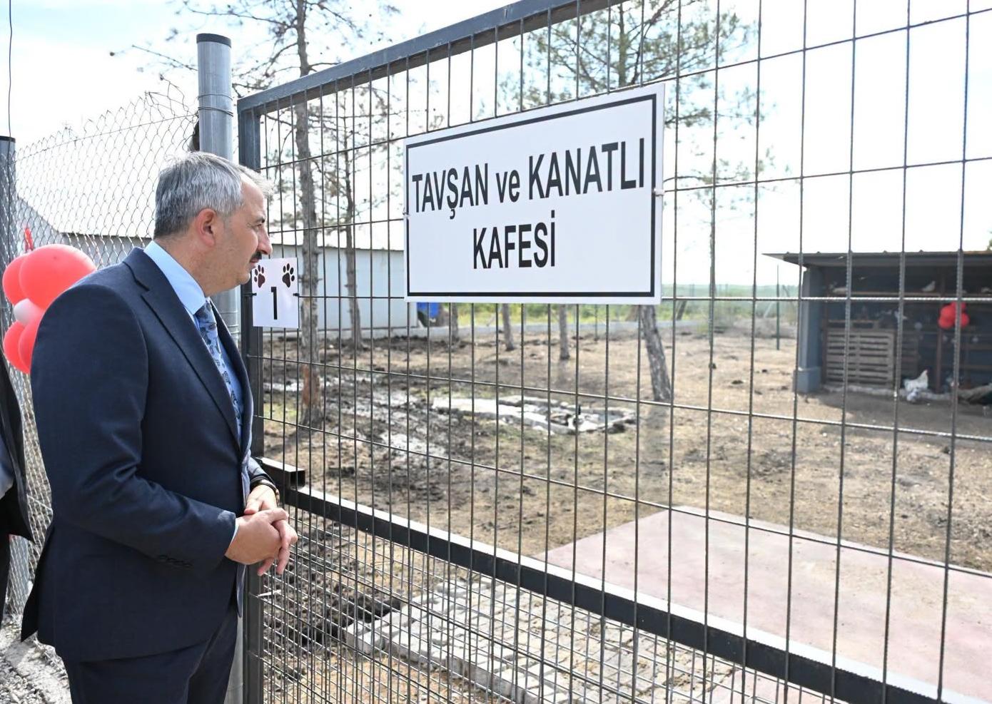 Sezer, Doğal Yaşam Alanı’nı inceledi