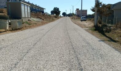 Yol çalışmaları sürüyor