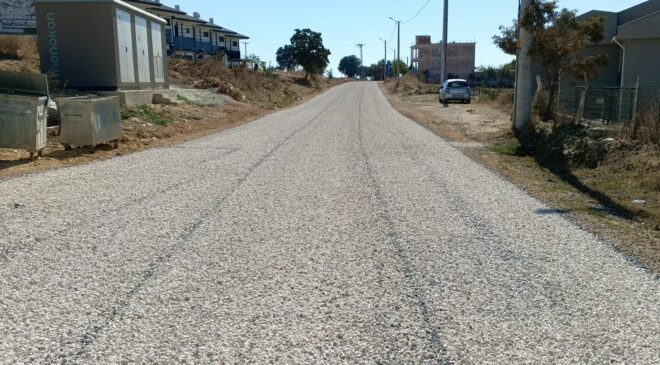 Yol çalışmaları sürüyor